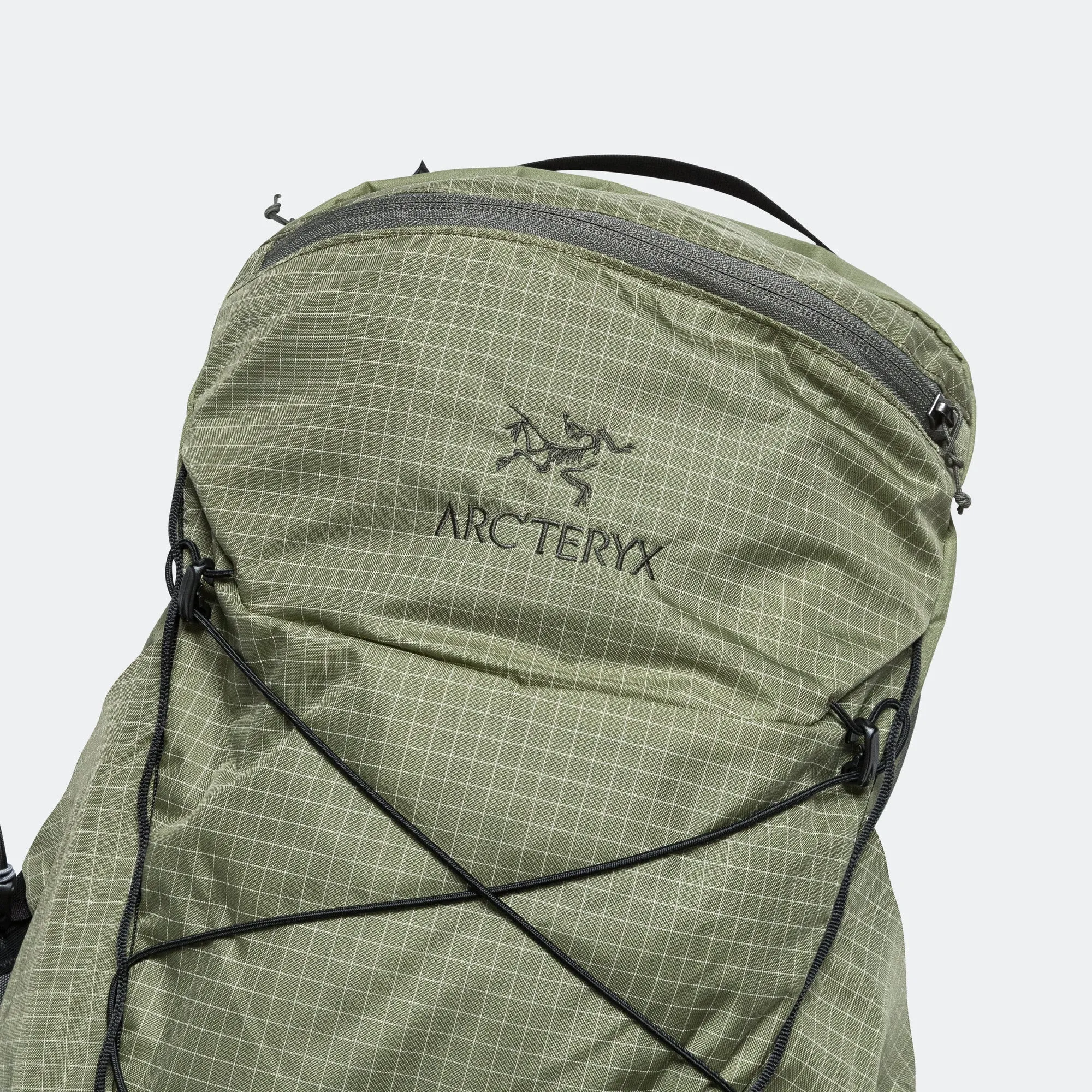 Versatile Aerios 18 Chloris/Forage Backpack for Outdoor Adventures